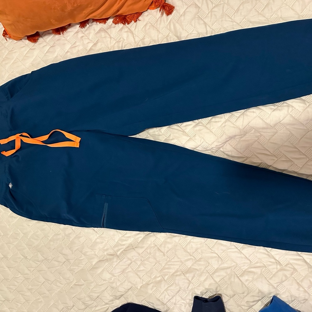 figs jogger scrub pants